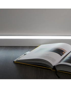 Плинтус NMC Wallstyl IL11 80х23х2000 мм-foto6